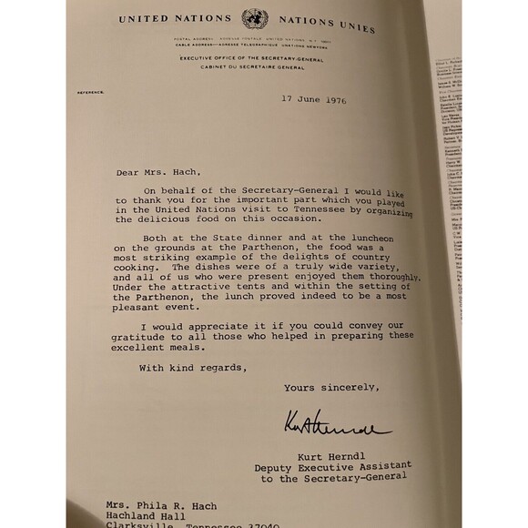 Phila Hach’s United Nations Cookbook 1982 Signed First Edition Hardcover - Picture 5 of 8